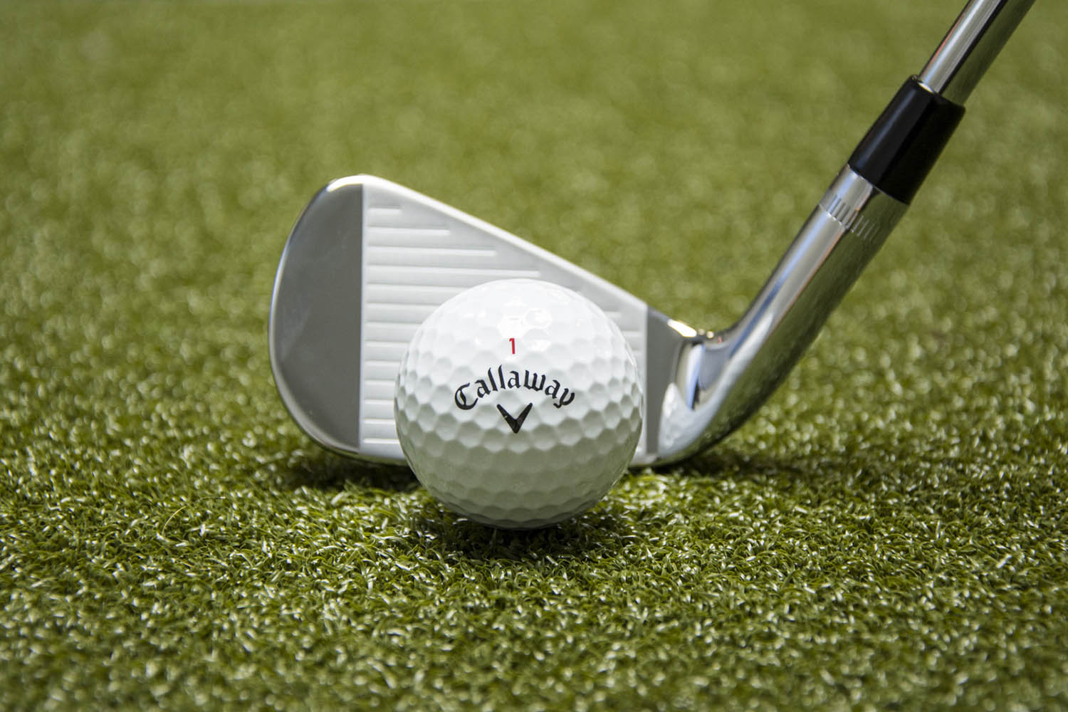 Callaway_Apex_MB_irons_face_ball - The GOLFTEC Scramble